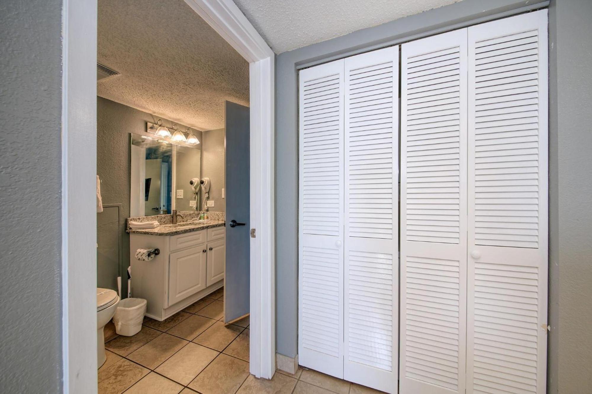 マートルビーチ 1604 N Ocean Blvd, 0906 - Ocean Front Sleeps 8ヴィラ エクステリア 写真